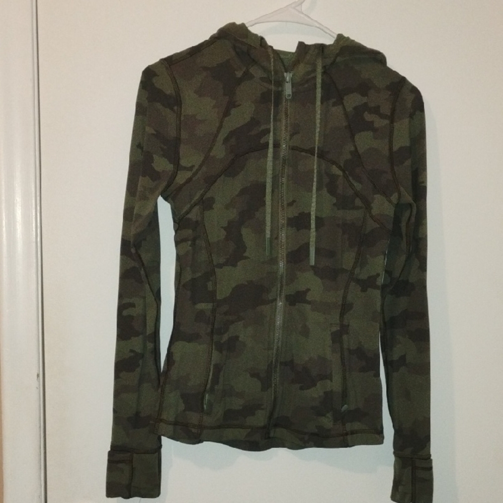 lululemon athletica Define Jacket Nulu. Heritage 365 Camo Green Twill Multi. 6